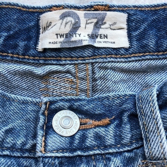We The Free Button Fly Distresses Jean Shorts Size 27 - Picture 6 of 11